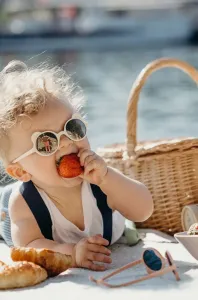KiETLA Ours'on 12-24 months slnečné okuliare pre deti Cream 1 ks