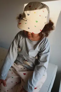 Detská bavlnená čiapka Konges Sløjd béžová farba, vzorovaná