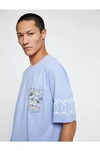 Koton Oversize T-Shirt with a Crew Neck Graffiti Print Short Sleeves #5820166
