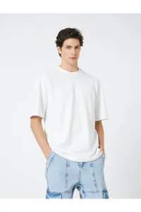 Koton Basic Oversize T-Shirt with a Crew Neck Short Sleeves