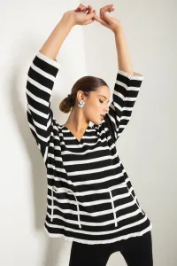 Lafaba Women's Black V-Neck Striped Knitwear Sweater