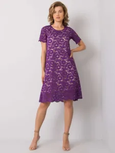 Elegantné fialové čipkované šaty s kratkym rukavom - 38