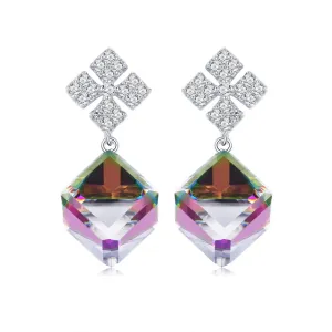 Linda's Jewelry Strieborné náušnice visiace Crystal Cube Ag 925/1000 IN115