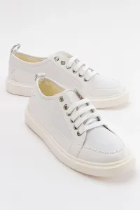LuviShoes Simba White Women's Sneakers #9065105