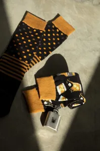 Darčeková sada: ponožky (2-balenie) a kľúčenka Medicine