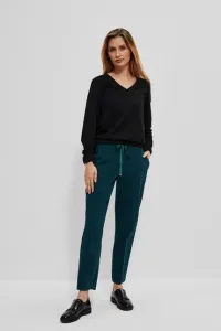 Trousers with fold