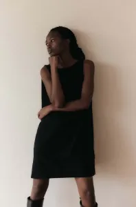 Bavlnené šaty MUUV. #skategirl čierna farba, mini, oversize #6218673