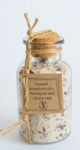 Nikoleta Maria Luxusné kúpeľová soľ s éterickými olejmi a kvety ruží 300 g