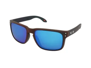Oakley Holbrook 9102W655 Matte Black Red Colorshift/Prizm Sapphire XL Lifestyle okuliare