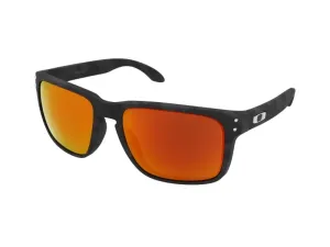 Oakley Holbrook XL 94172959 Matte Black Camoflauge/Prizm Ruby XL Lifestyle okuliare