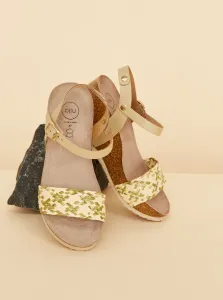 Béžovo-zelené dámske sandálky na plnom podpätku OJJU #1042762