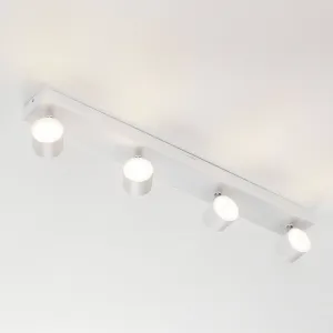 Philips Star LED svetlo biele 4-pl. WarmGlow