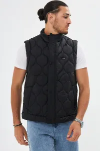 River Club Men's Onion Pattern Quilted Black Vest