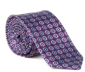 Fialová kravata s kvetinovým vzorom