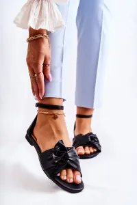 Čierne kožené sandále s mašľovou ozdobou - 36