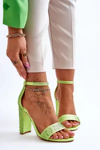 Zelené kožené trblietavé sandále s kryštálikmi - 37