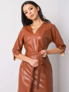 Dámske hnedé šaty s mašľou z ekologickej kože - 36
