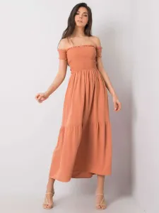 Dámske dlhé marhuľové šaty s odhalenými ramenami - L