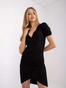 Krátke čierne šaty s výstrihom do V - XL