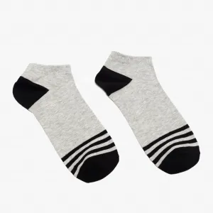 Pánske šedé členkové ponožky - Spodná bielizeň