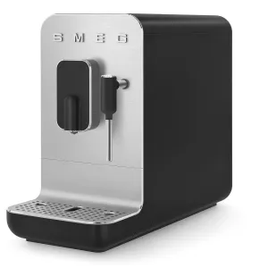 Smeg Automatický kávovar na espresso / cappuccino, čierna BCC02BLMEU