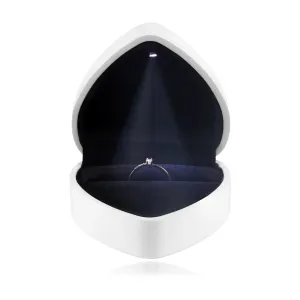 Krabička na prstene s LED svetlom - srdce, lesklá biela farba, čierny vankúšik
