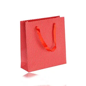 Papierová darčeková taštička - červená farba, biele bodky, hladký povrch