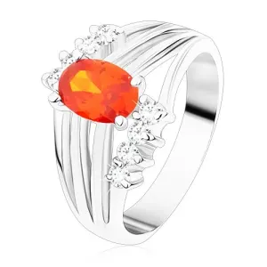 Ligotavý prsteň striebornej farby, oranžový oválny zirkón, lesklé pásy, číre zirkóny - Veľkosť: 50 mm