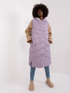Svetlo-fialová prešívaná zateplená dlhá vesta s kapucňou - M