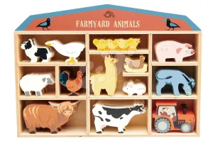 Drevené domáce zvieratká na poličke 39 ks Farmyard set Tender Leaf Toys