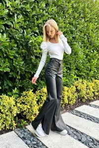 Trend Alaçatı Stili Dámske čierne nohavice s vysokým pásom s rozparkom z umelej kože