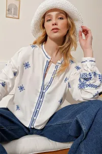 Trend Alaçatı Stili Women's White Big Collar Embroidered Shirt