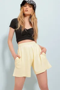 Trend Alaçatı Stili Women's Light Yellow Cotton Bermuda Shorts