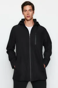 Trendyol čierny pánsky outdoorový softshellový parka kabát regular fit s kapucňou