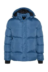 Trendyol pánsky modrý erb pravidelného strihu odnímateľný zimný kabát s kapucňou a vetrom odolný zimný kabát #7226714