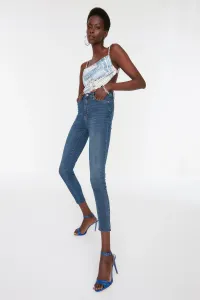 Trendyol Dark Blue Cut-Off Normal Waist Skinny Jeans #725430