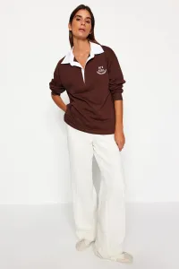 Trendyol Brown Thick Fleece Regular/Normal Fit Slogan Polo Neck Knitted Sweatshirt