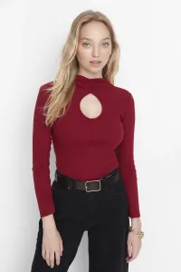 Trendyol Claret Red Cut Out Detailed Collar Knitted Blouse