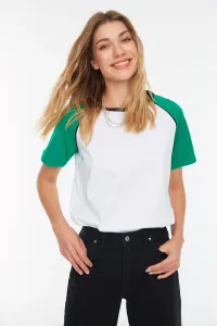 Trendyol Green Semi-fitted Raglan Sleeve Knitted T-Shirt #4409375