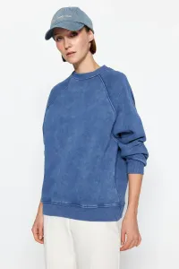 Trendyol Indigo Antiqued/Faded Effect Thick Fleece Inside. Basic Fit Raglan Sleeve Knitted Sweatshirt
