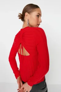 Trendyol červený chrbát detailný pletený sveter