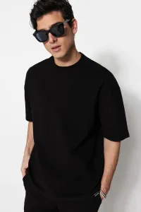 Trendyol Limited Edition Edition Čierna pánska oversize 100% bavlna s etiketou, textúrované basic hrubé hrubé tričko