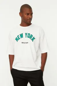 Trendyol Men's Oversize/Wide Cut Crew Neck Short Sleeve Urban Print T-Shirt. 100% Cotton