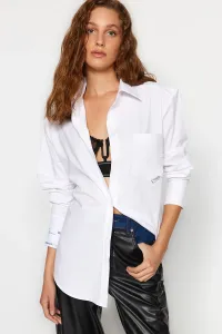 Trendyol X Sagaza Studio White Poplin Shirt with Label Detail Sleeves #8000504