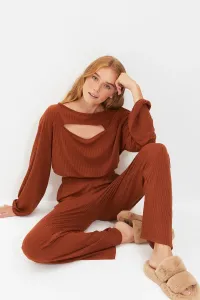 Trendyol Cinnamon Cut-Out Detailed Camisole Knitted Pajamas Set