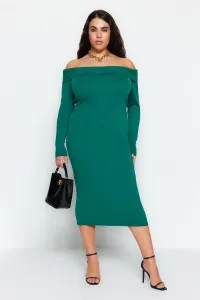 Trendyol Curve Smaragdovo zelené bodycone midi pletené šaty