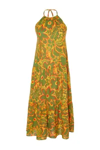 Trendyol Curve viacfarebné kvetinové halterneck maxi tkané plážové šaty