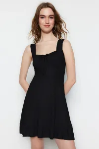 Trendyol Black štvorcový výstrih volánik A-line mini pletené šaty
