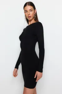 Trendyol Čierne mini pletené šaty s detailom chrbta