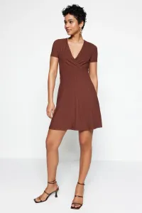 Trendyol Brown Dvojradový golier mini, flexibilné pletené šaty